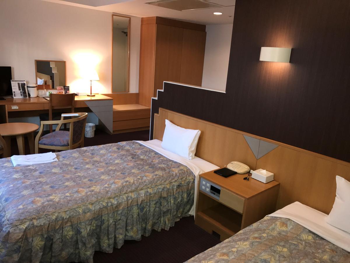 Shin Sayama Hotel Экстерьер фото